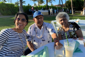 Harsinie Panditaratne ’01 with her parents